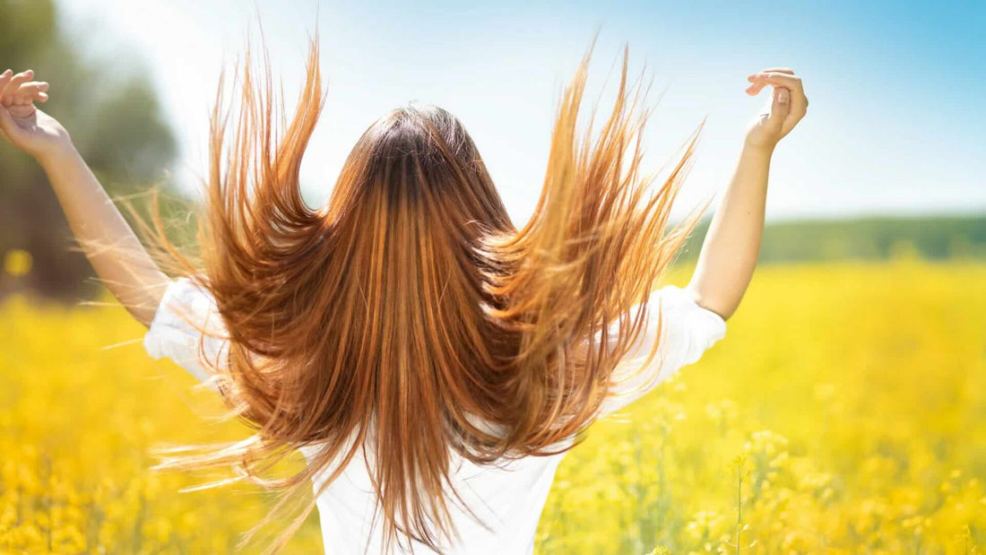 donna con capelli sani